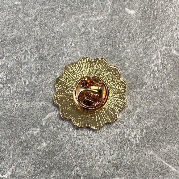 Rainbow Smiley Flower Enamel Pin/ Brooch Lapel - Picture 4 of 6